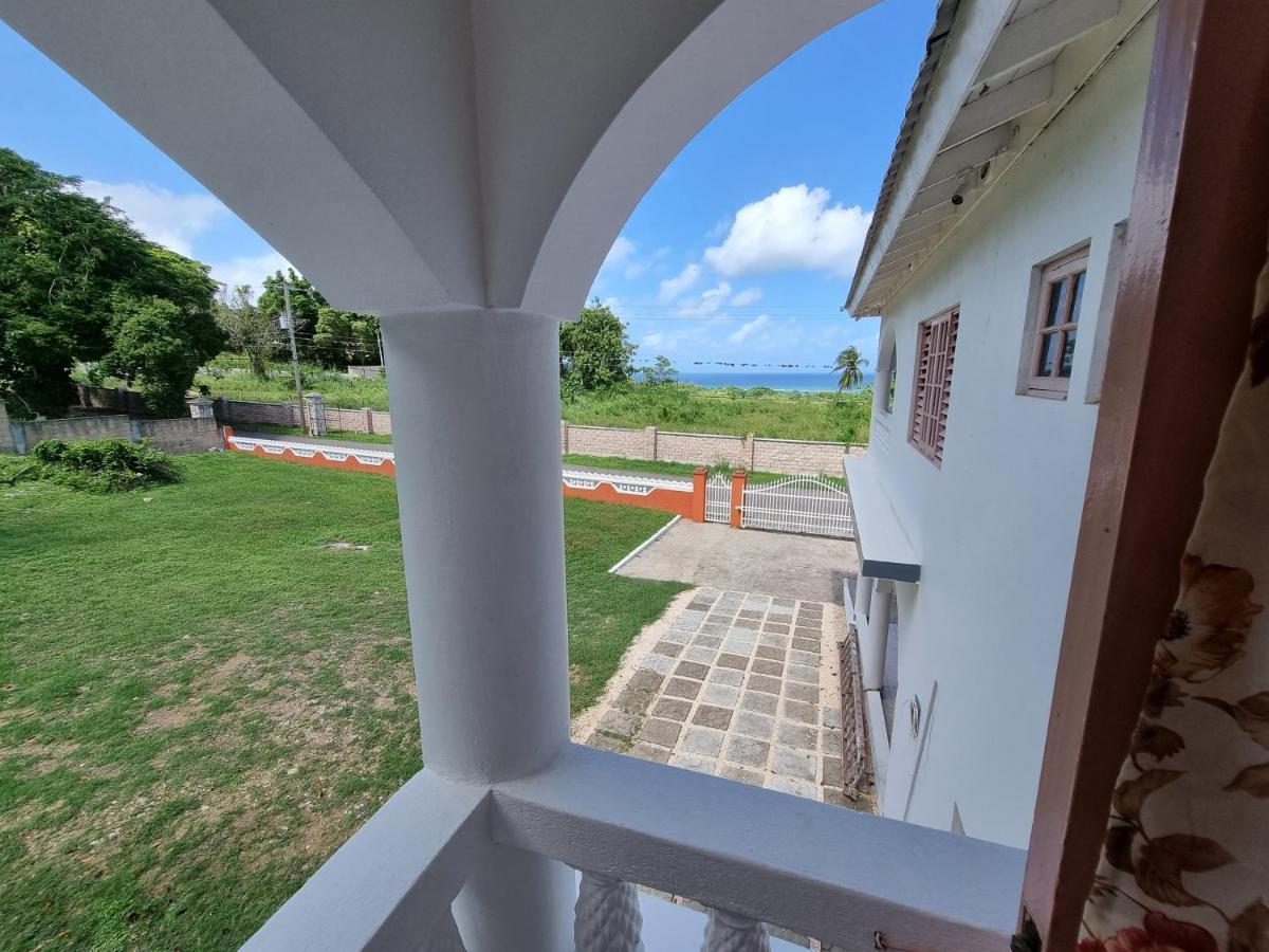 Shaw Park Gem Apt 12D Ocho Rios Exteriör bild